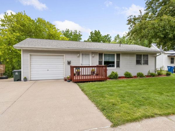 1015 CLIMER ST, Muscatine, IA 52761