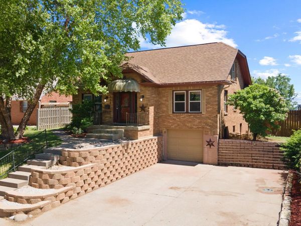 311 FAIRVIEW AVE, Muscatine, IA 52761