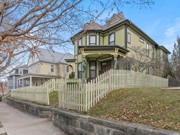108 W 5TH ST, Muscatine, IA 52761