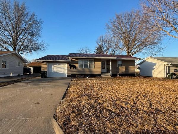 1027 Pine Street, Mediapolis, IA 52637
