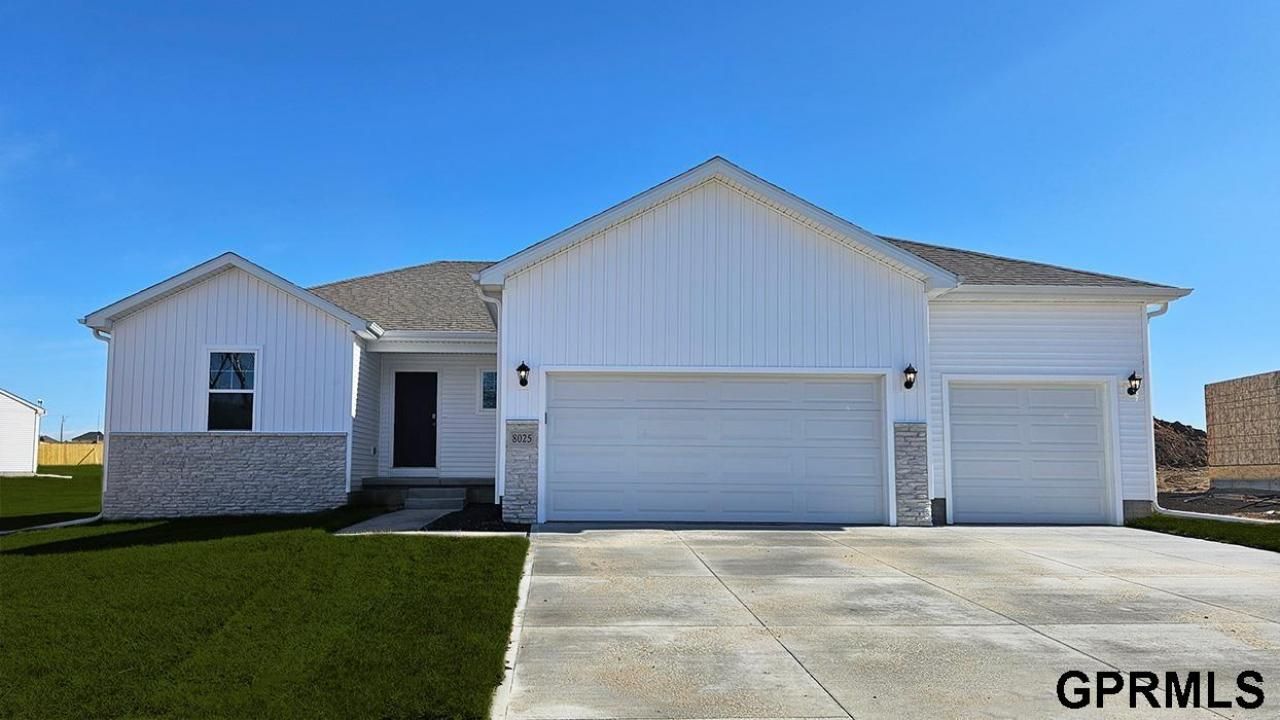 8025 N 170 Terrace , Bennington, NE 68007