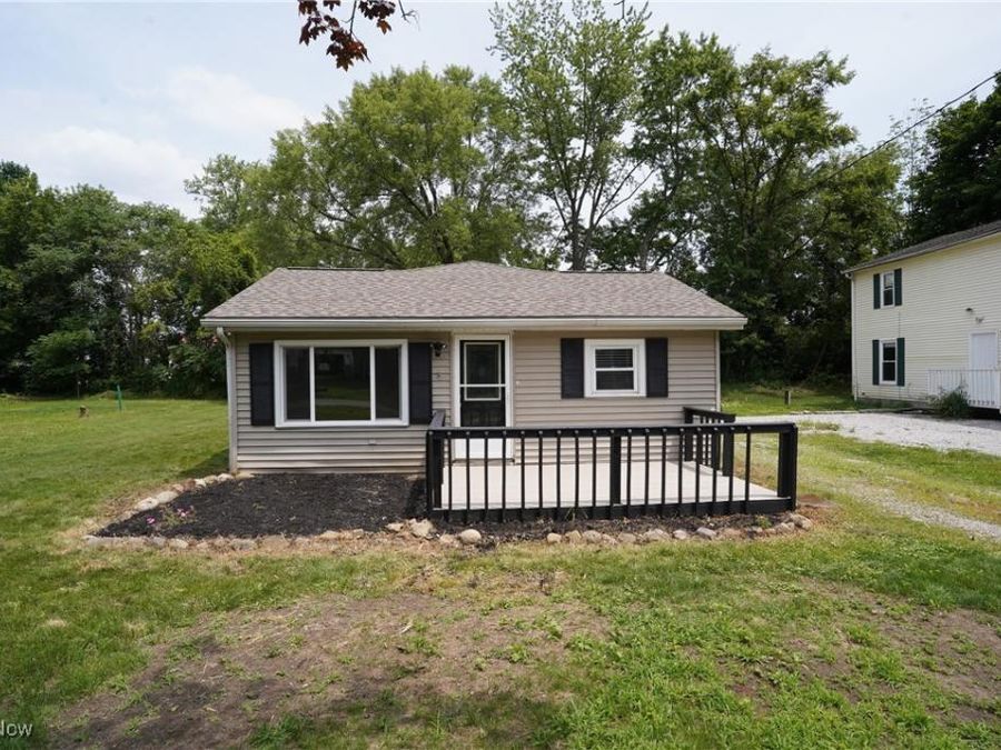 1221 Abington Road, Akron, OH 44312 Photo 1