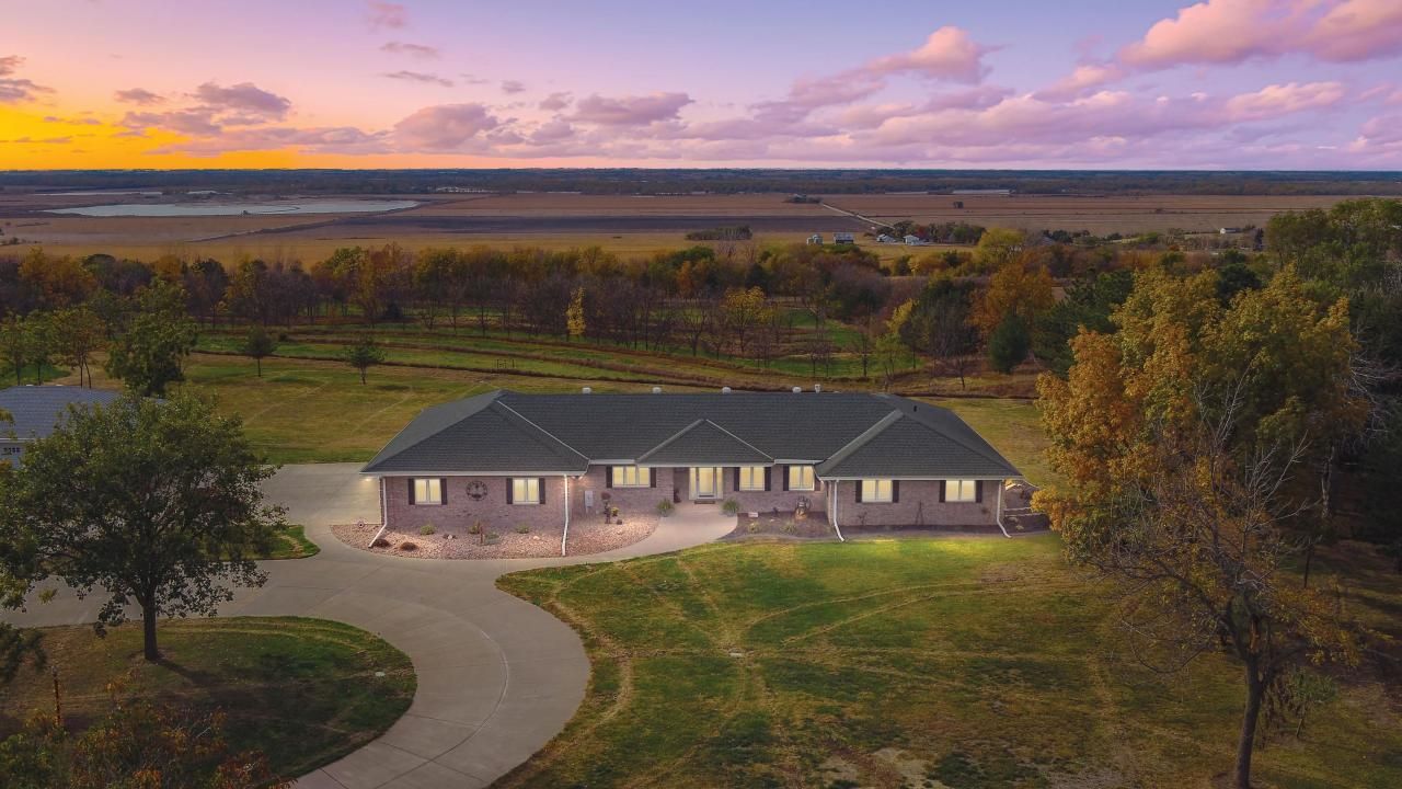 22509 Capehart Road , Gretna, NE 68028