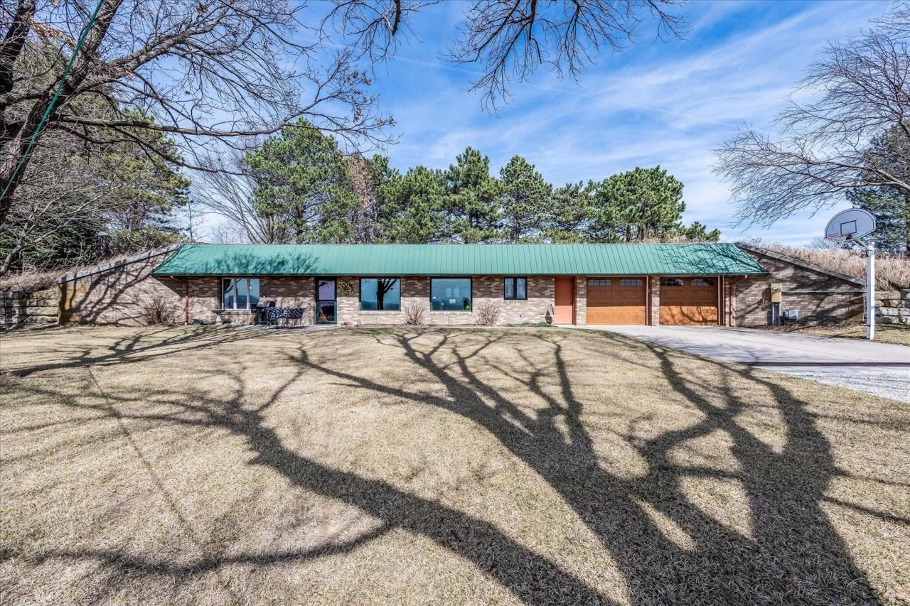 13182 BLUEBIRD Lane, COUNCIL BLUFFS, IA 51503