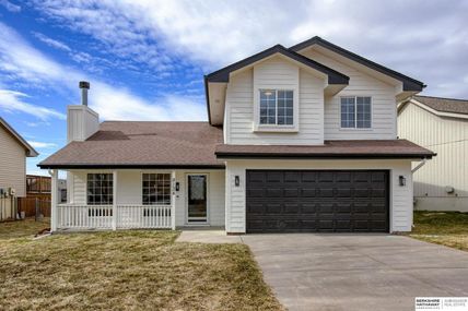 8134 Potter Street , Omaha, NE 68122