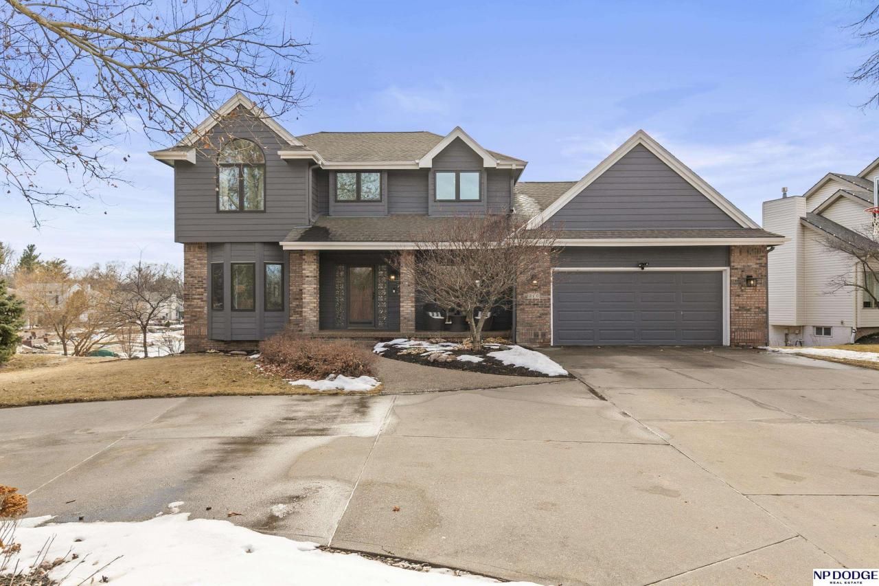 210 Riverside Drive , Waterloo, NE 68069