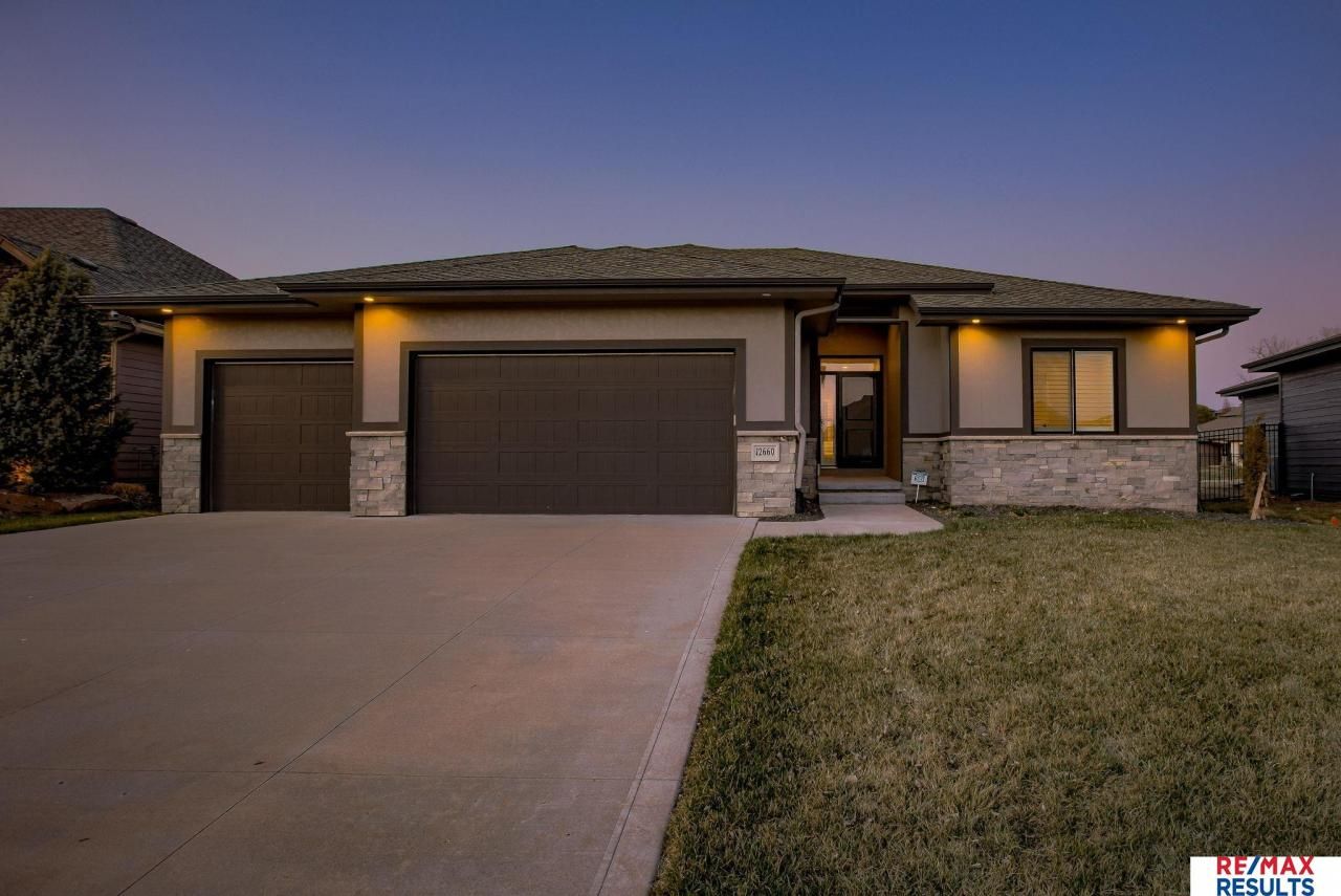 12660 Read Street , Omaha, NE 68142