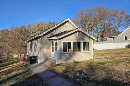 4812 N 45 Street , Omaha, NE 68104