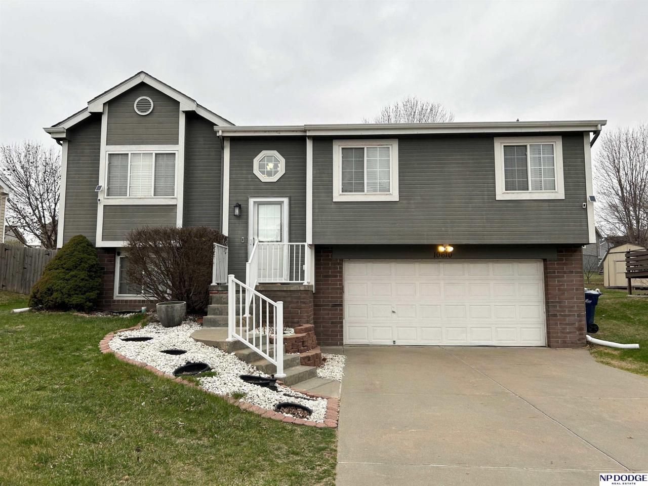 10610 S 17th Street , Bellevue, NE 68123
