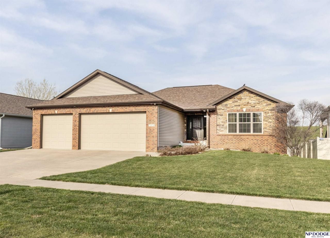 7908 Upton Grey Lane , Lincoln, NE 68516