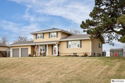 10530 N 191st Avenue , Bennington, NE 68007