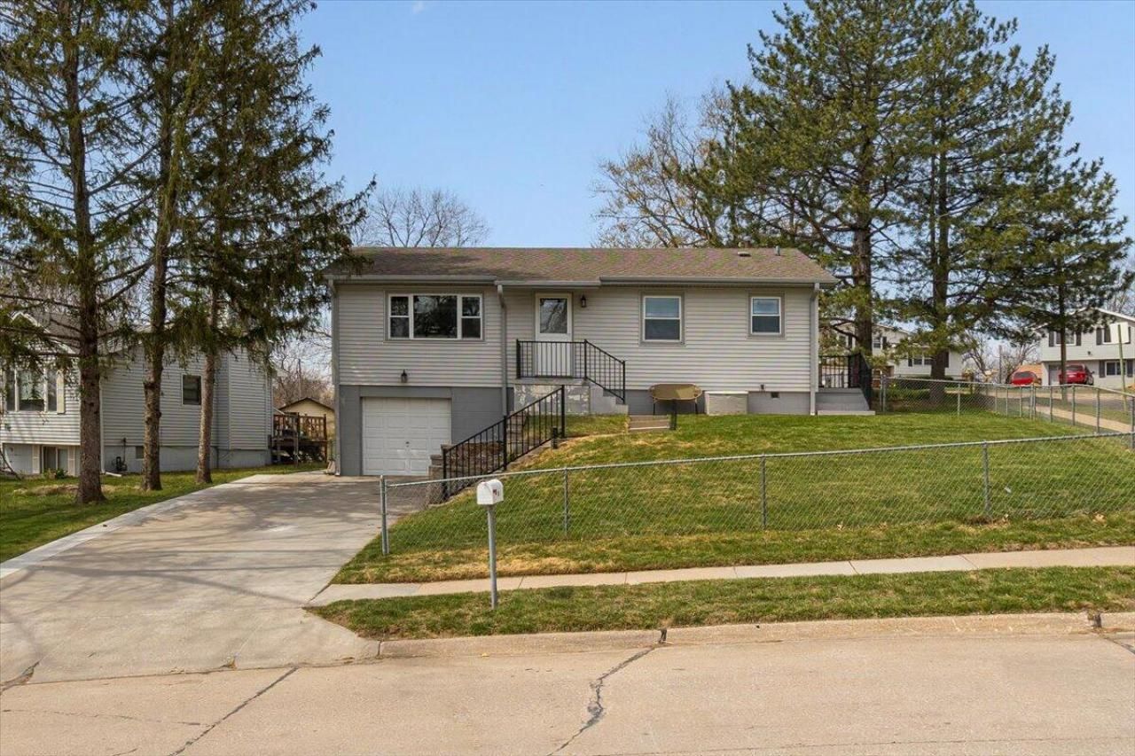 7420 S 85TH Street, La Vista, NE 68128