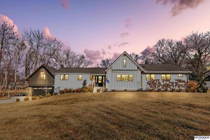 20920 Roundup Road , Omaha, NE 68022