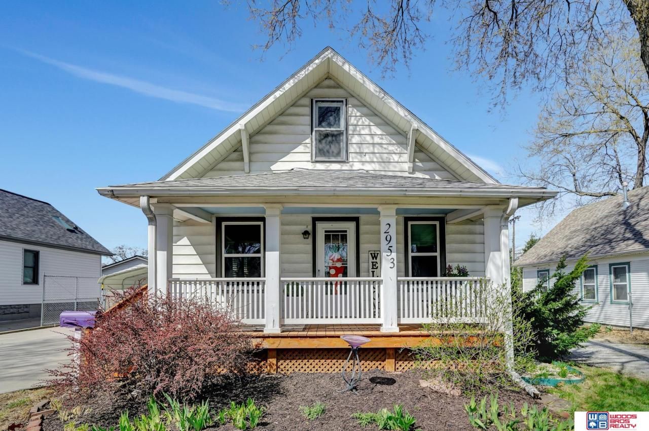 2953 S 11th Street, Lincoln, NE 68502
