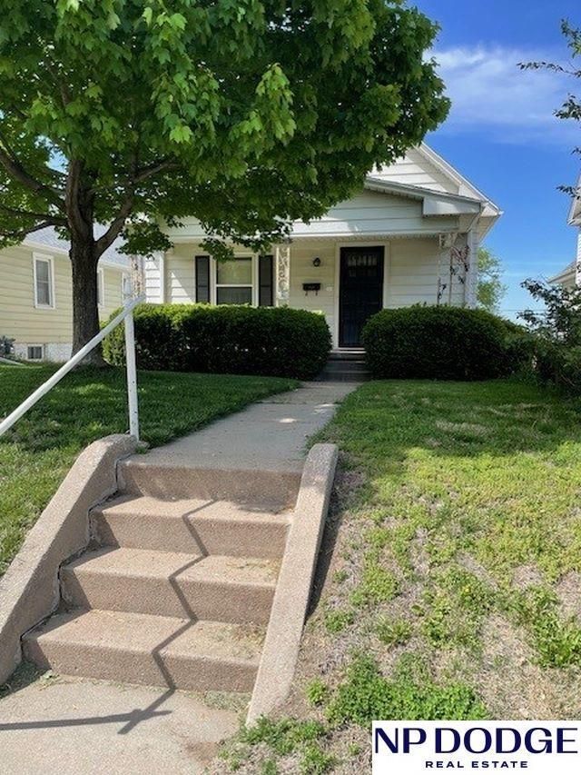 2420 Arbor Street Circle, Omaha, NE 68105