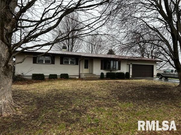 101 Hartman Street, Reynolds, IL 61279