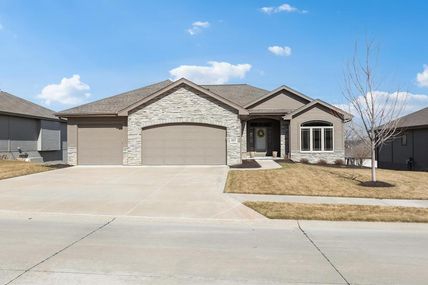2517 N 188 Street, Omaha, NE 68022