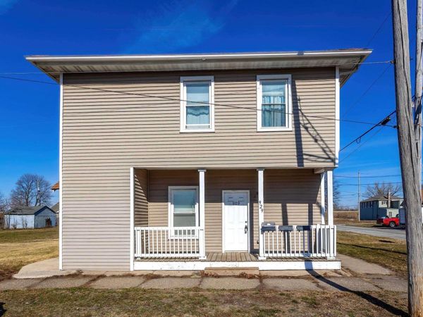 929 4TH Avenue, Rock Island, IL 61201