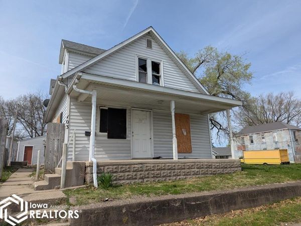 703 S 13TH Street, Burlington, IA 52601