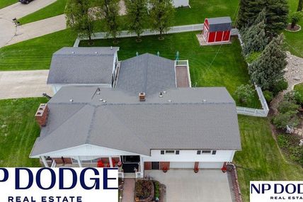 1540 Pinewood Drive, Omaha, NE 68144