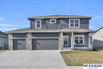 1402 Abercorn Drive, Council Bluffs, IA 51503