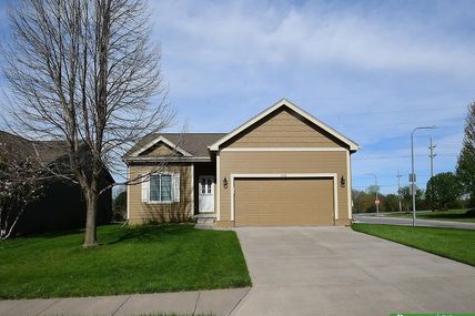 6518 N 143 Street, Omaha, NE 68164