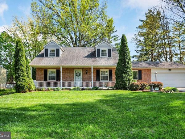 24 STRASSBURG CIRCLE , SHREWSBURY, PA 17361