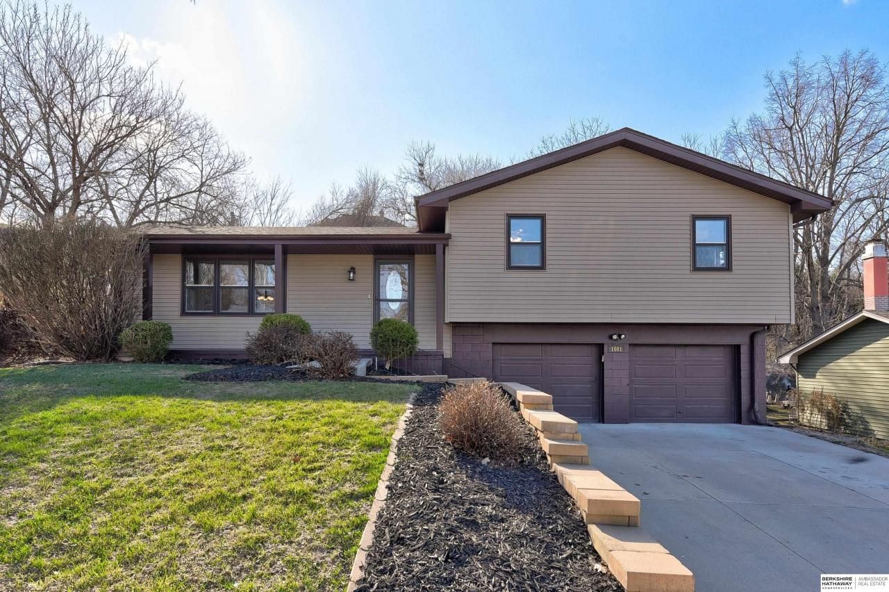 1081 S 16th Avenue, Blair, NE 68008