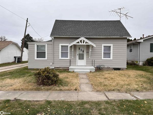 808 Whitewood Street, Burlington, IA 52601