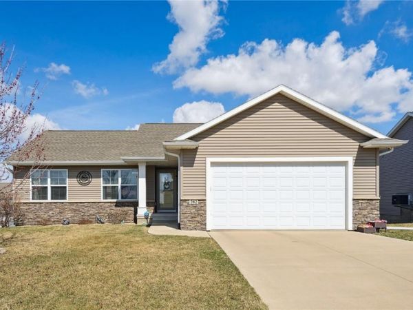 282 Bent Creek Drive , Marion, IA 52302