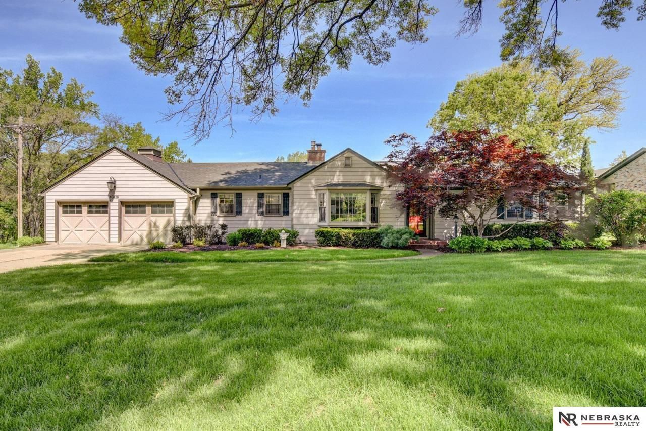10416 Rockbrook Road, Omaha, NE 68124
