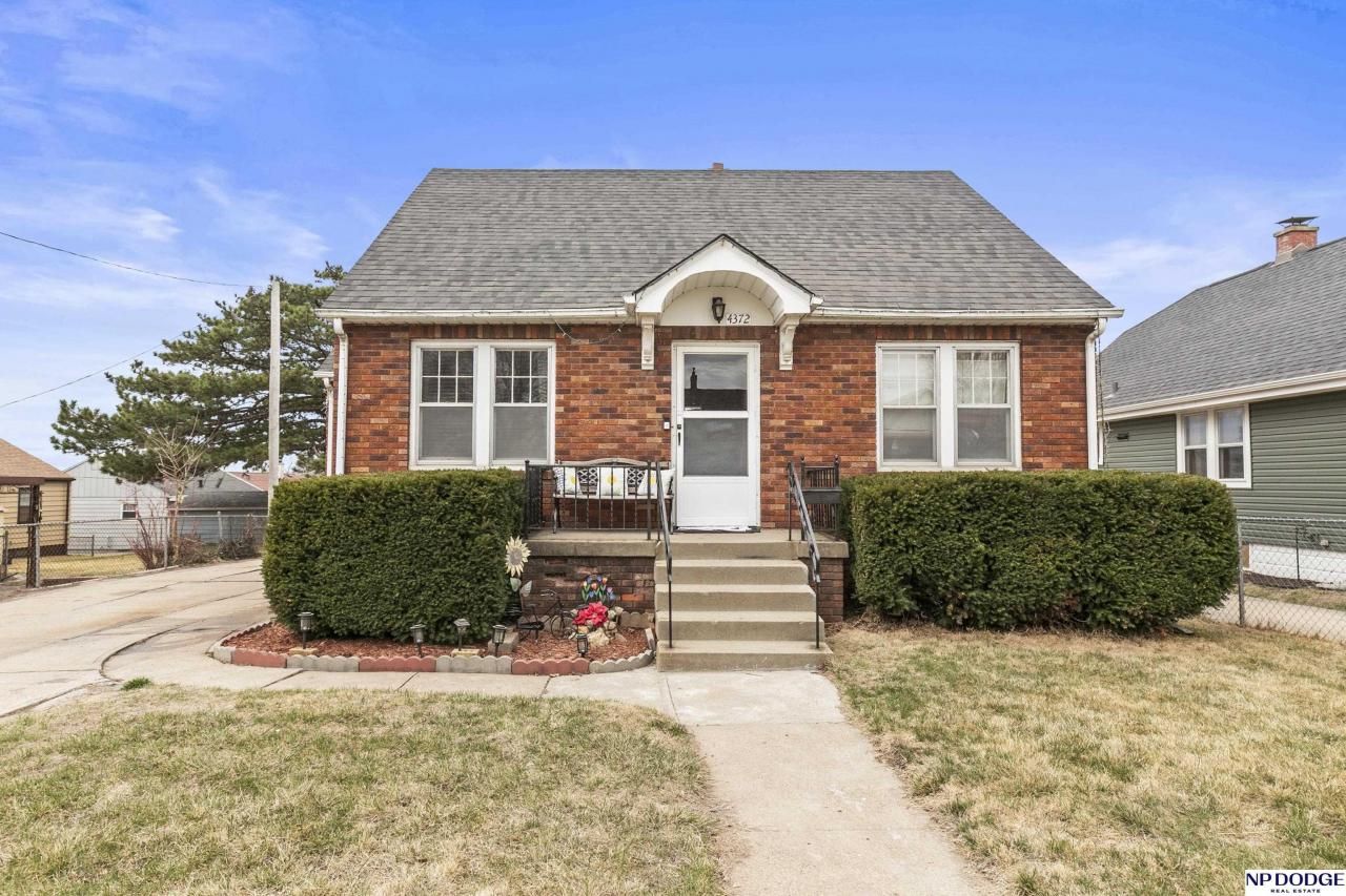 4372 S 41st Avenue , Omaha, NE 68107