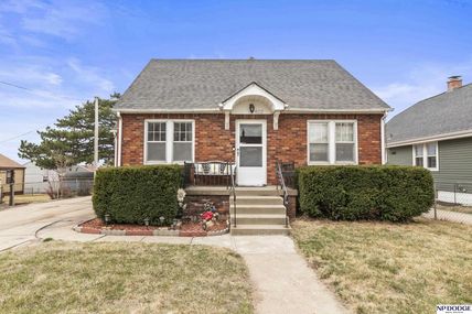 4372 S 41st Avenue , Omaha, NE 68107