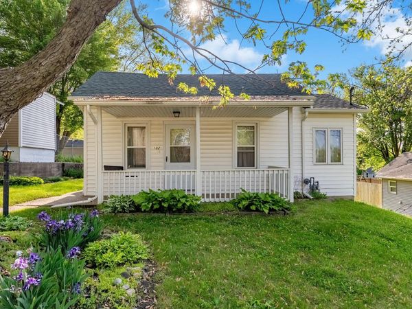 102 POND ST., Muscatine, IA 52761