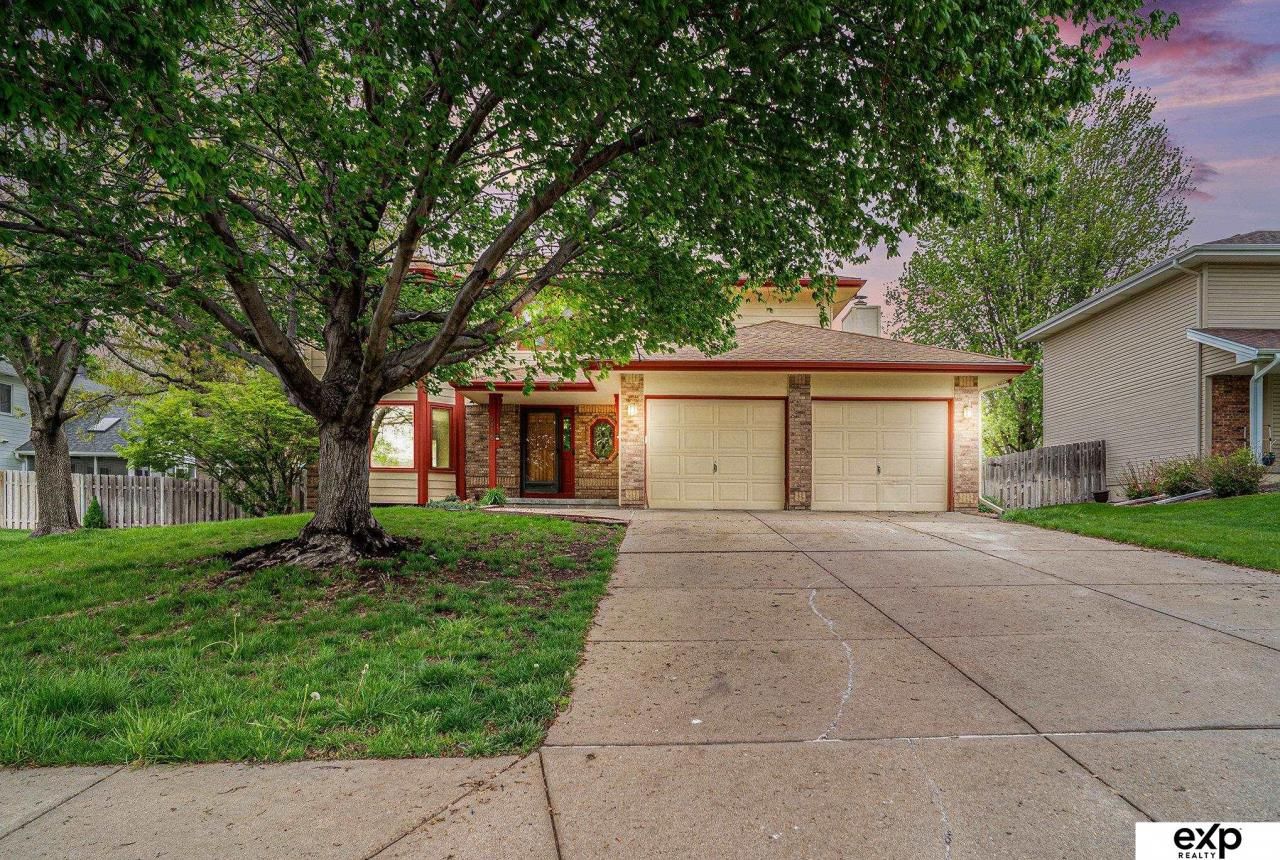 9416 Drexel Street , Omaha, NE 68127