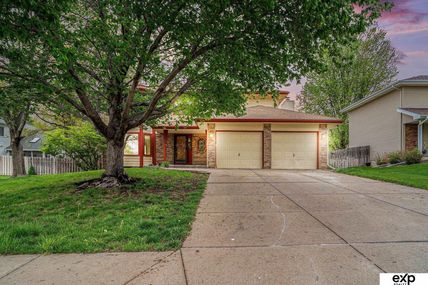 9416 Drexel Street , Omaha, NE 68127