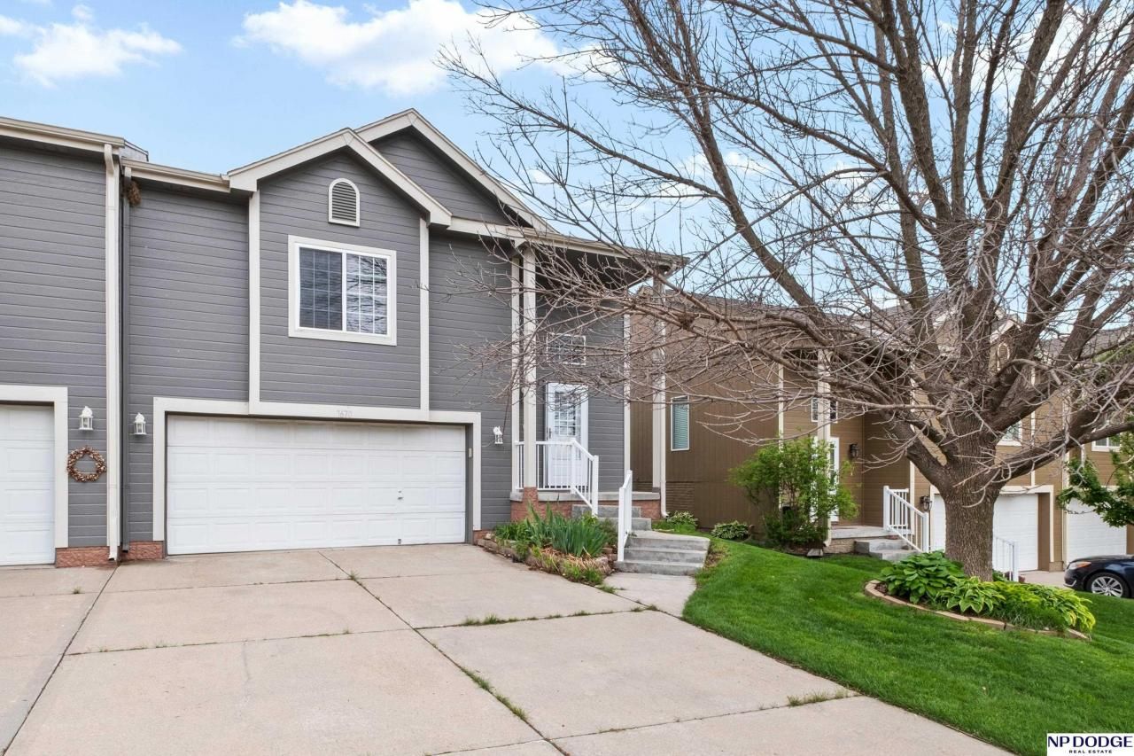 7670 Potter Street , Omaha, NE 68122