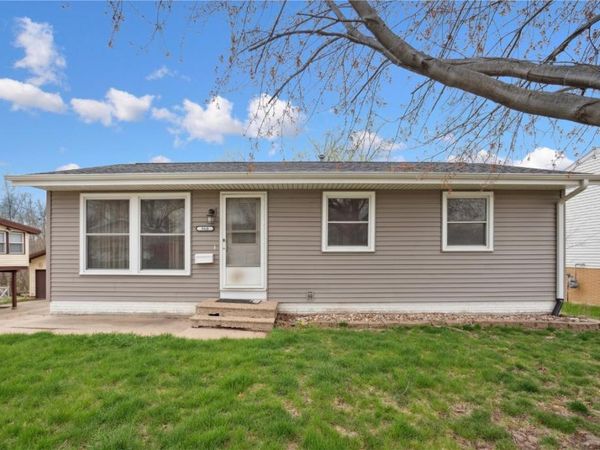 960 LINNVIEW DR , Marion, IA 52302