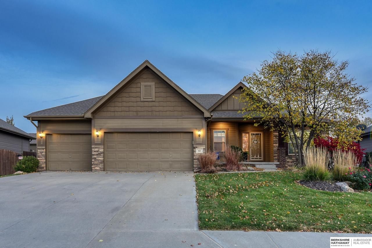 937 S 201st Street , Elkhorn, NE 68022