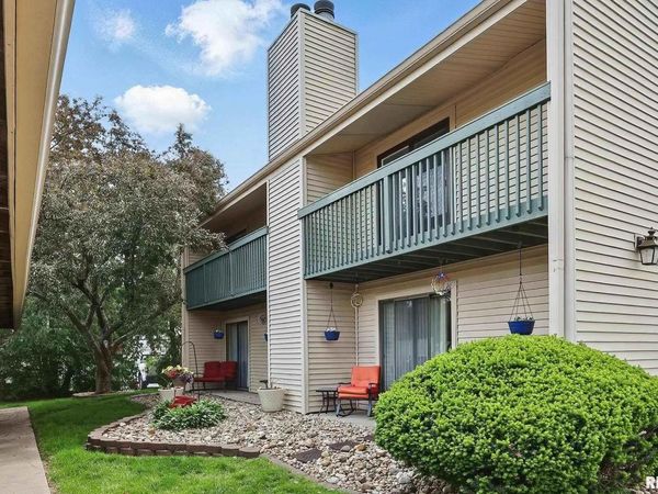 3868 26TH Avenue, Unit J, Moline, IL 61265
