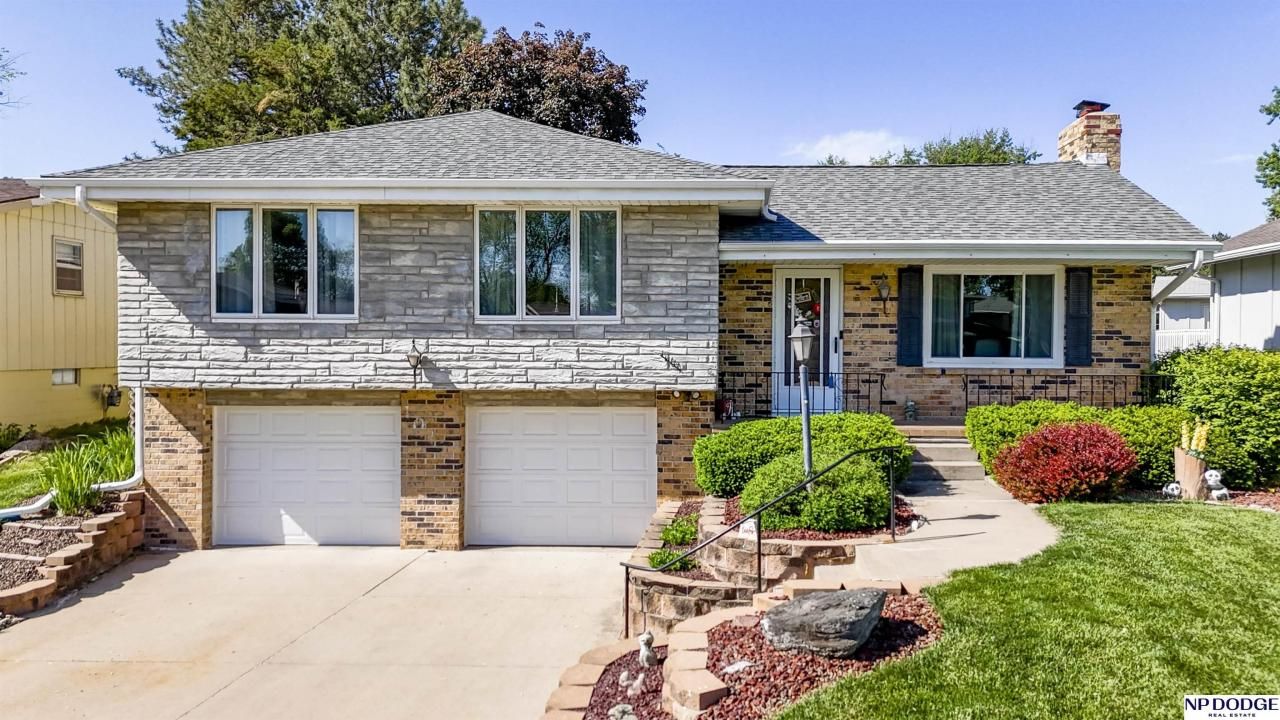 10111 O Street , Omaha, NE 68127