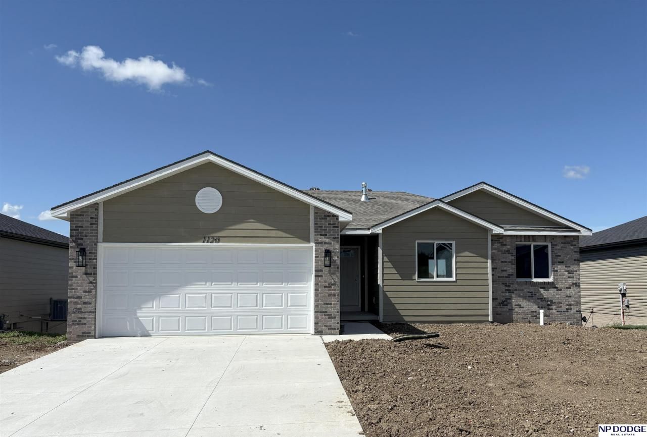 1120 Pennsylvania Avenue , Lincoln, NE 68521