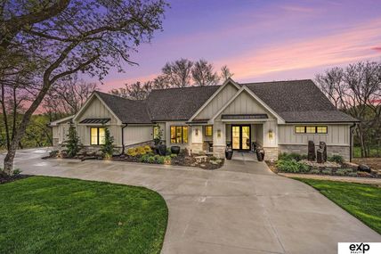 23716 P Street , Elkhorn, NE 68022