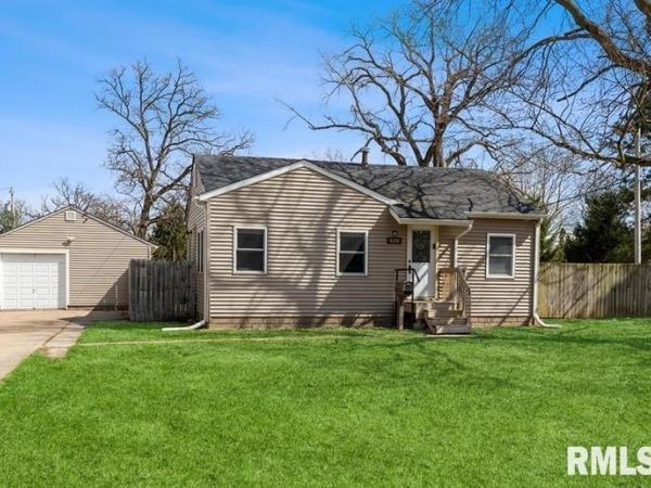 4340 8TH Street, East Moline, IL 61244