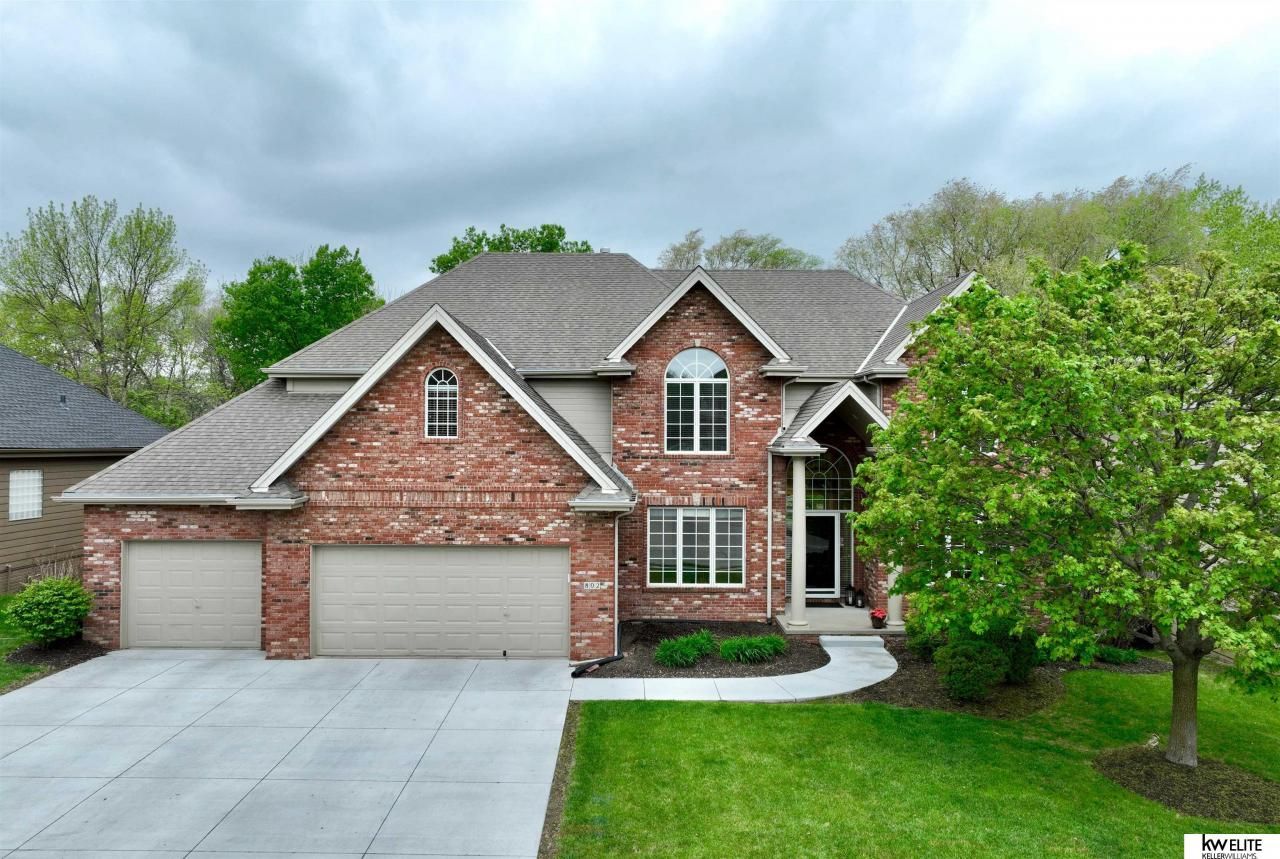 802 S 182nd Street , Omaha, NE 68022