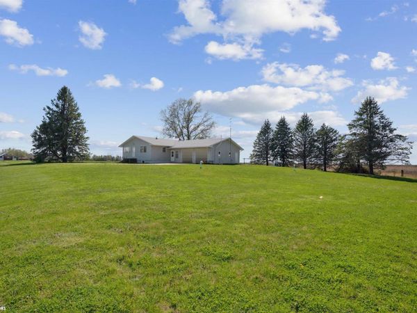 19875 115th Ave, Sperry, IA 52650