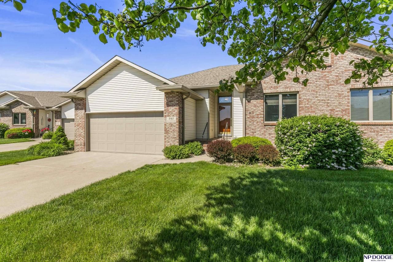 707 Heatherwood Street , Fremont, NE 68025