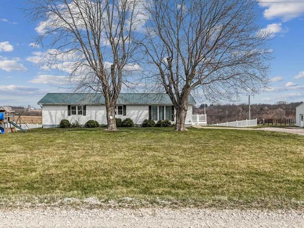 1846 265th Ave, Fort Madison, IA 52627