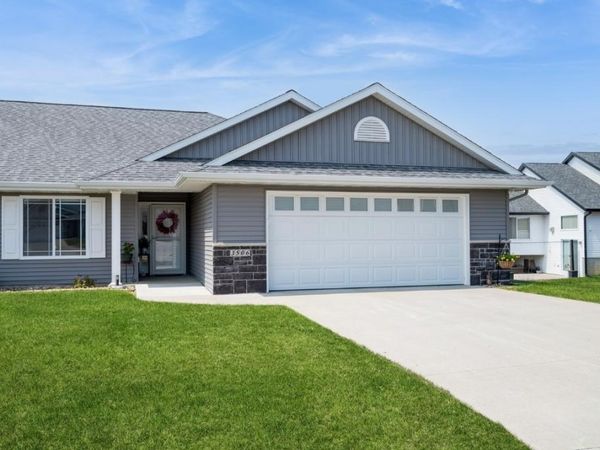 3506 Goldfinch Court SW, Cedar Rapids, IA 52404