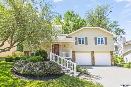 15011 Seward Plaza , Omaha, NE 68154